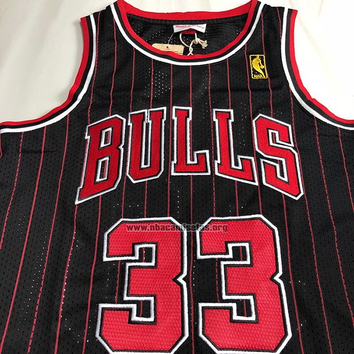 Camiseta Chicago Bulls Scottie Pippen NO 33 Mitchell & Ness 1996-97 Negro